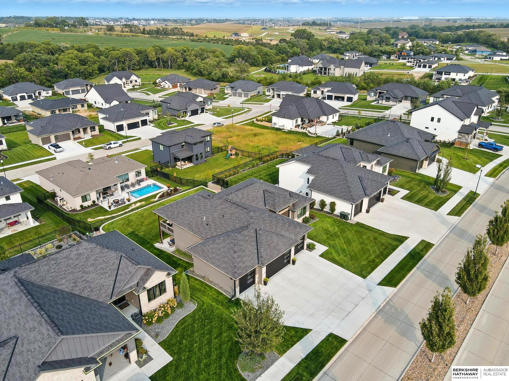 Gretna, Nebraska 68028, United States, 5 Bedrooms Bedrooms, ,3 BathroomsBathrooms,Residential,Active,219370