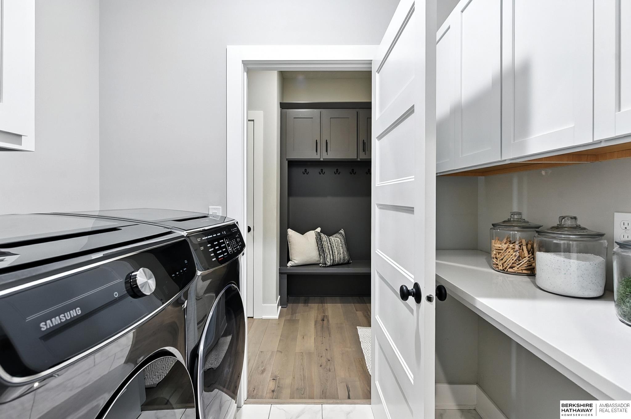 Gretna, Nebraska 68028, United States, 5 Bedrooms Bedrooms, ,3 BathroomsBathrooms,Residential,Active,219370