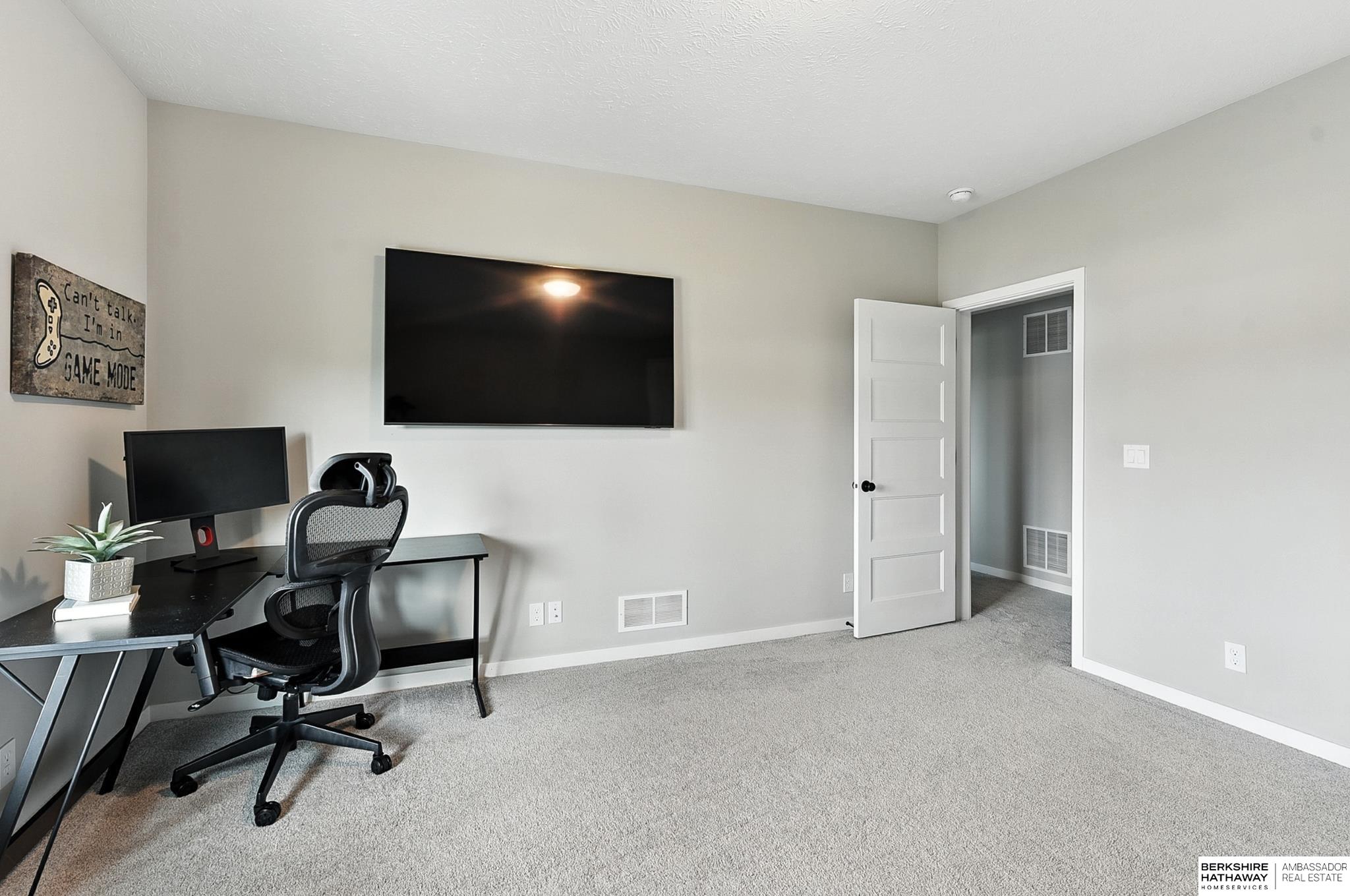 Gretna, Nebraska 68028, United States, 5 Bedrooms Bedrooms, ,3 BathroomsBathrooms,Residential,Active,219370