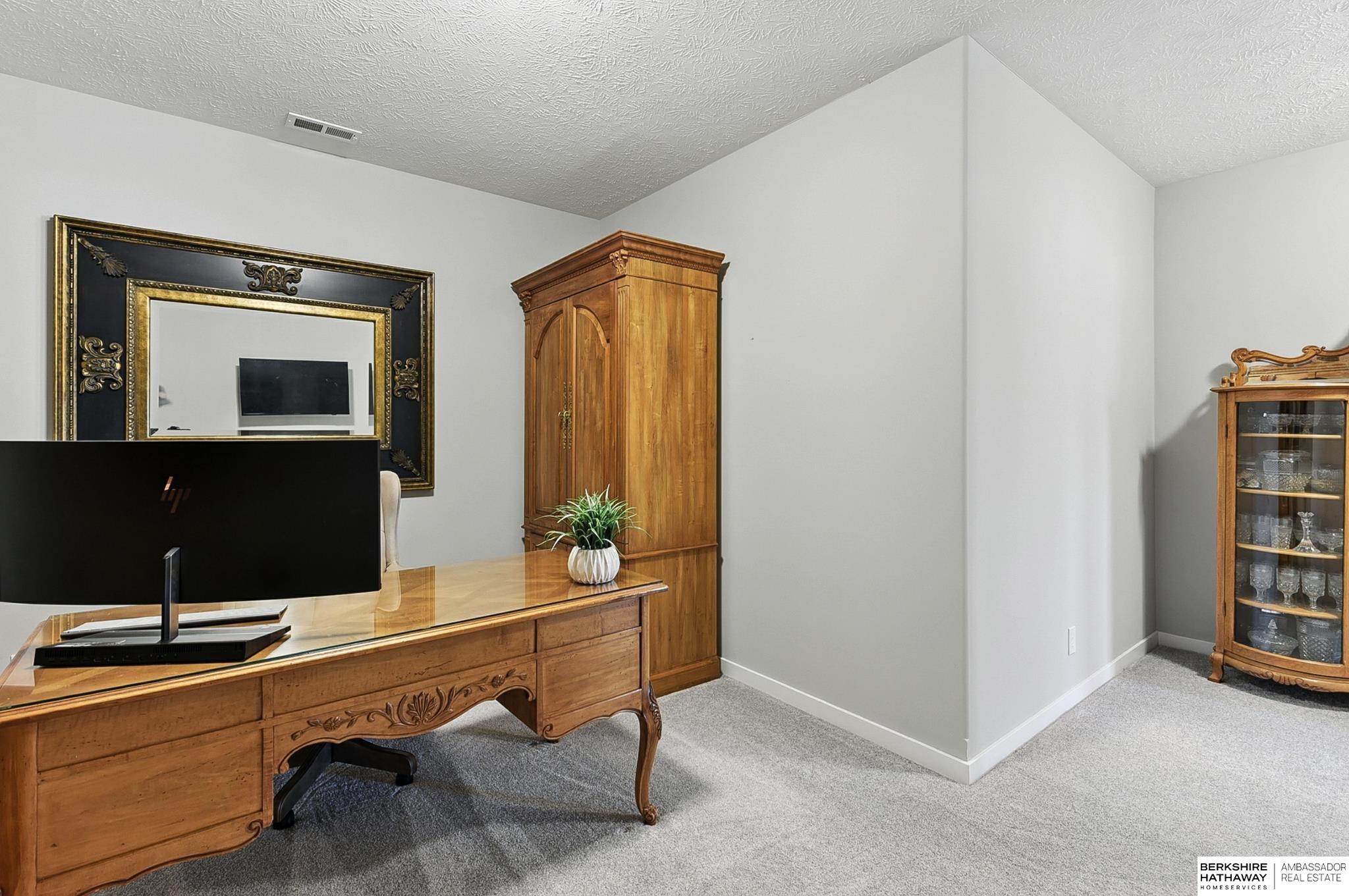 Gretna, Nebraska 68028, United States, 5 Bedrooms Bedrooms, ,3 BathroomsBathrooms,Residential,Active,219370