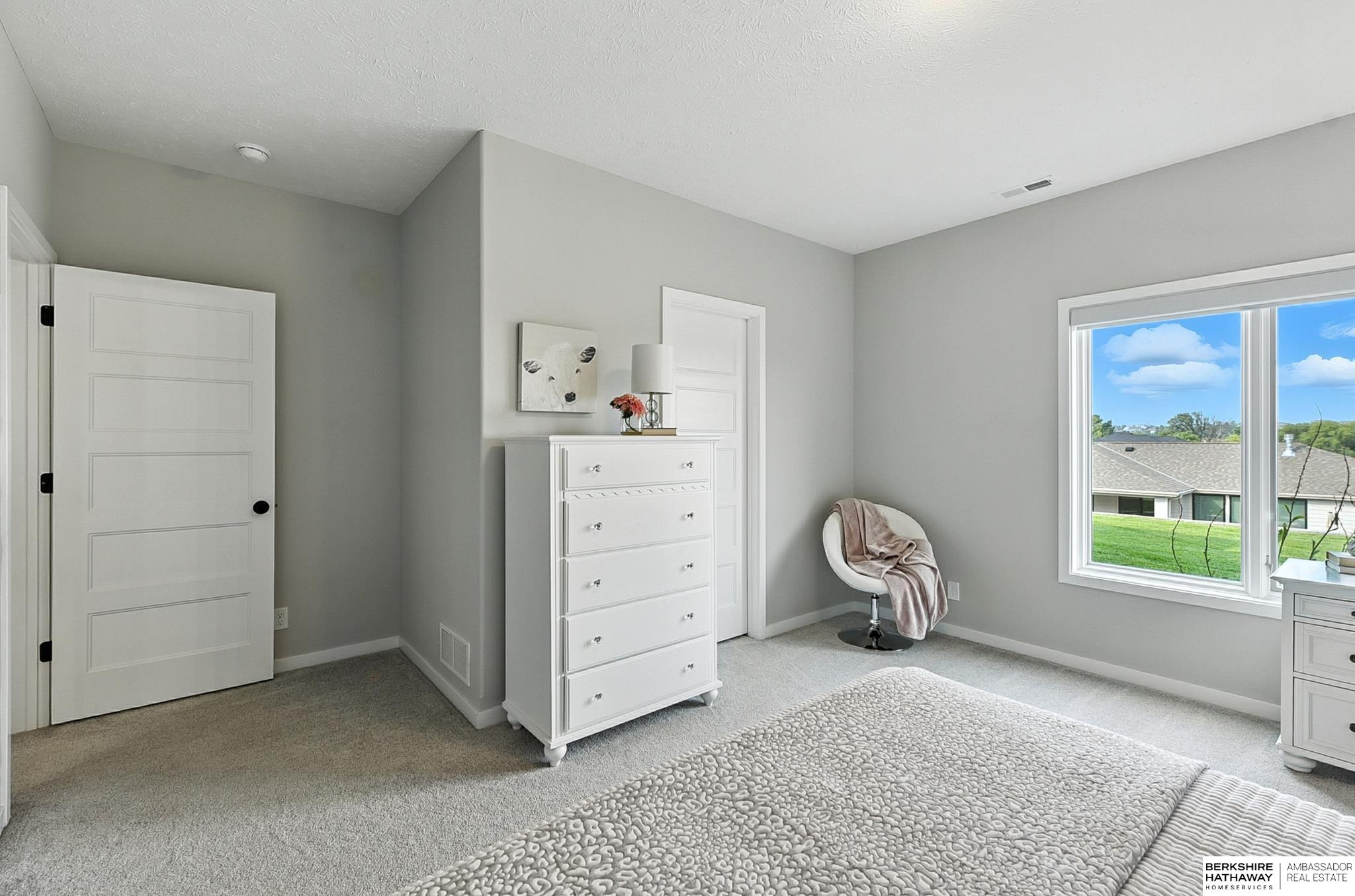 Gretna, Nebraska 68028, United States, 5 Bedrooms Bedrooms, ,3 BathroomsBathrooms,Residential,Active,219370