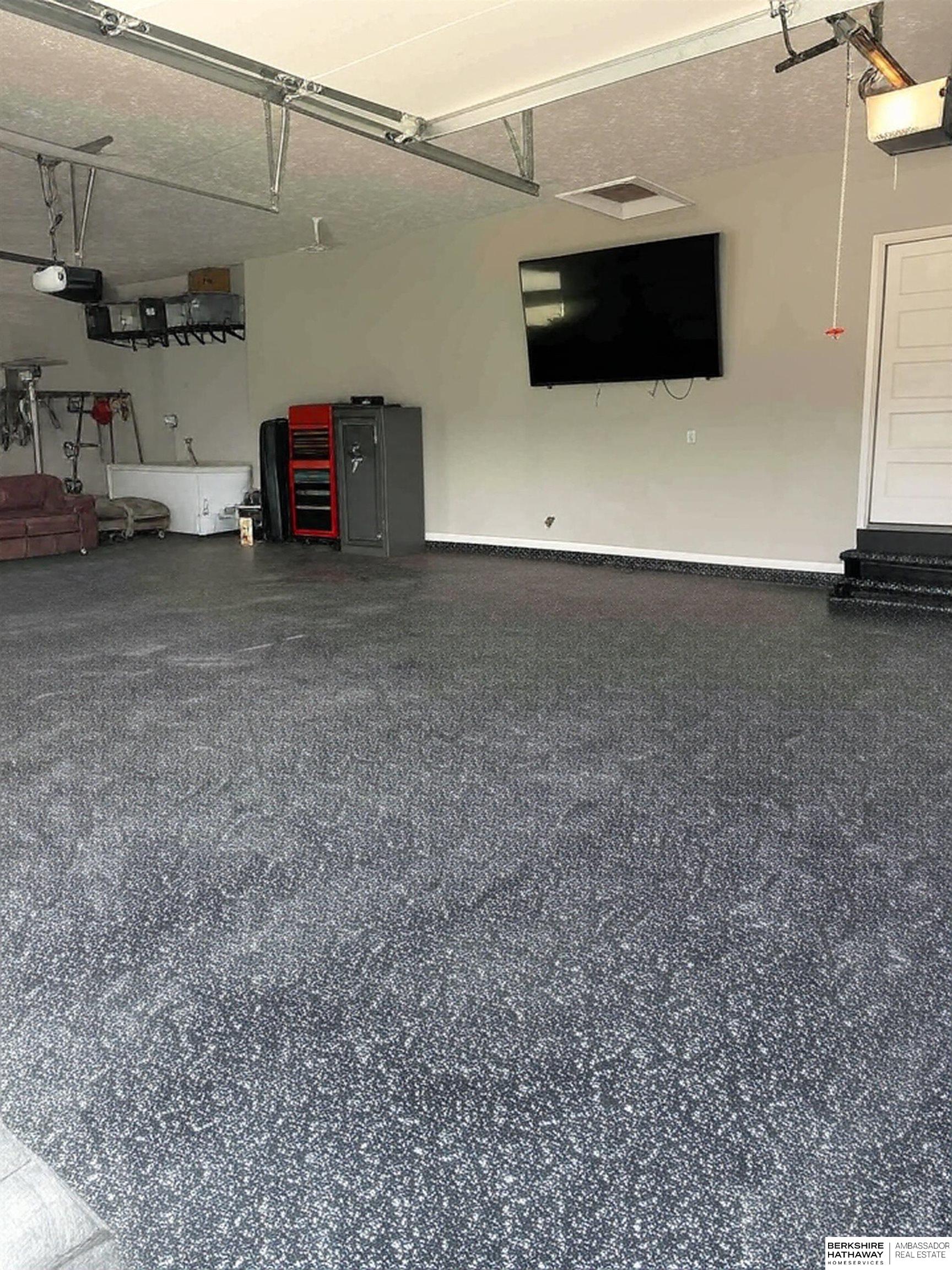 Gretna, Nebraska 68028, United States, 5 Bedrooms Bedrooms, ,3 BathroomsBathrooms,Residential,Active,219370