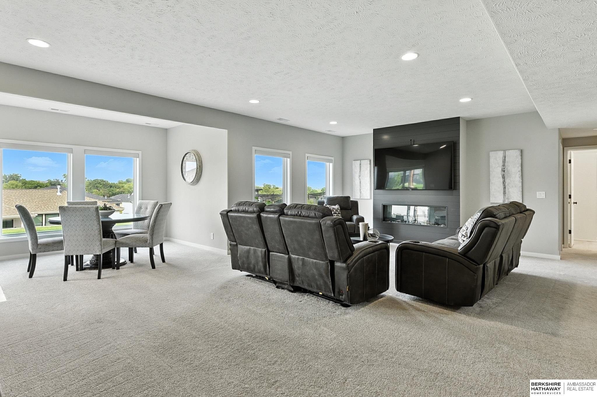 Gretna, Nebraska 68028, United States, 5 Bedrooms Bedrooms, ,3 BathroomsBathrooms,Residential,Active,219370