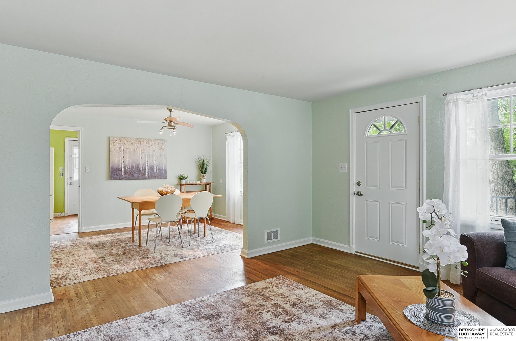 Omaha, Nebraska 68106, United States, 2 Bedrooms Bedrooms, ,2 BathroomsBathrooms,Residential,Active,145255