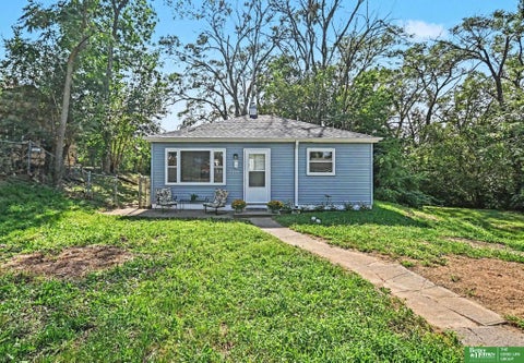 Photo of 2214 N 39 Street, Omaha, NE 68111 (MLS # 22627332)