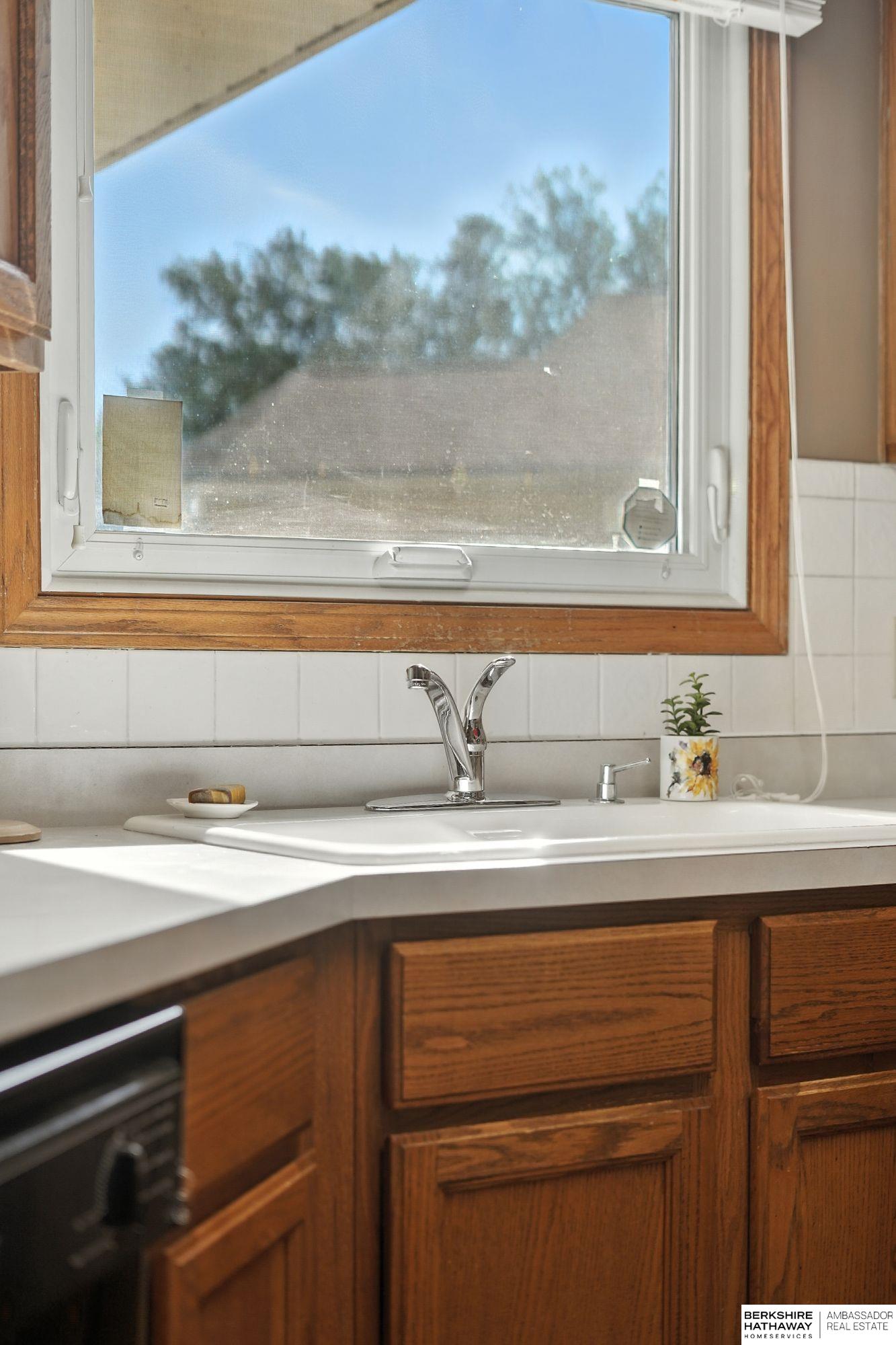 Lincoln, Nebraska 68528, United States, 2 Bedrooms Bedrooms, ,2 BathroomsBathrooms,Residential,Active,241979