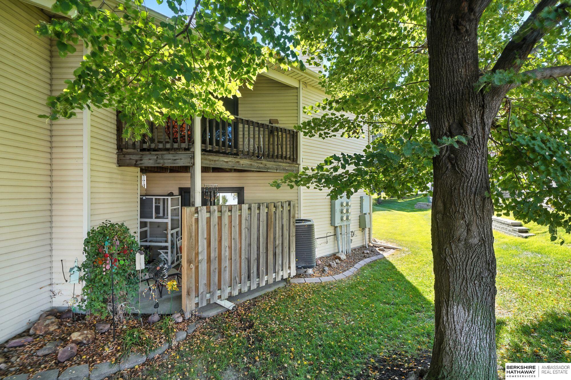 Lincoln, Nebraska 68528, United States, 2 Bedrooms Bedrooms, ,2 BathroomsBathrooms,Residential,Active,241979