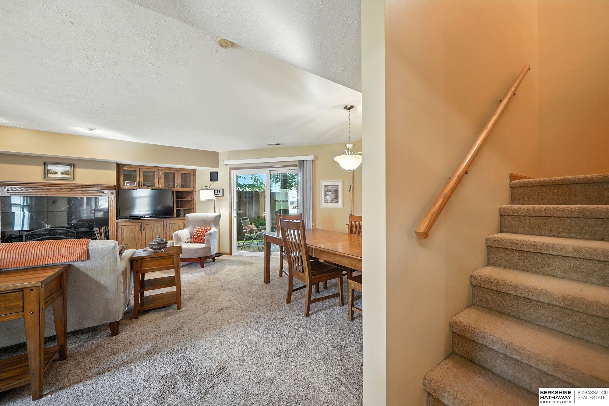 Lincoln, Nebraska 68528, United States, 2 Bedrooms Bedrooms, ,2 BathroomsBathrooms,Residential,Active,241979