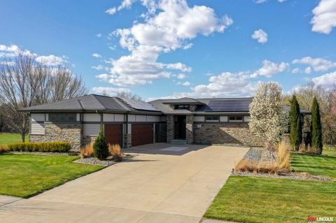Photo of 3120 W Covered Bridge Drive, Lincoln, NE 68523 (MLS # 22528605)