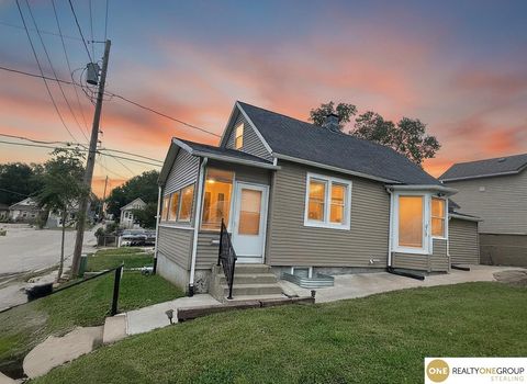 Photo of 2715 Pacific Street, Omaha, NE 68105 (MLS # 22529058)