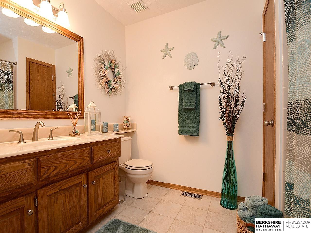 Omaha, Nebraska 68118, United States, 3 Bedrooms Bedrooms, ,3 BathroomsBathrooms,Residential,Active,123261