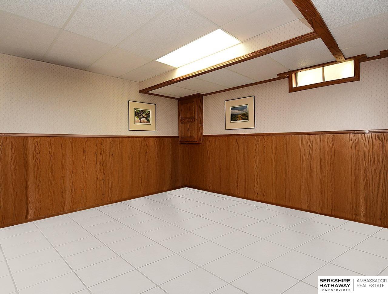 Omaha, Nebraska 68118, United States, 3 Bedrooms Bedrooms, ,3 BathroomsBathrooms,Residential,Active,123261