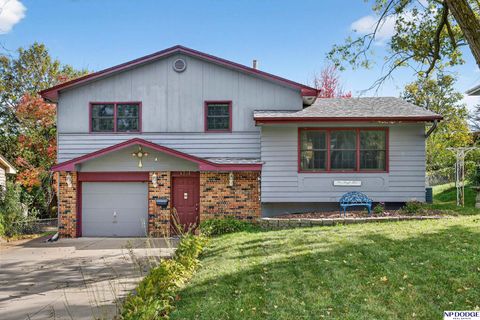 Photo of 6235 N 75th Street, Omaha, NE 68134 (MLS # 22530320)