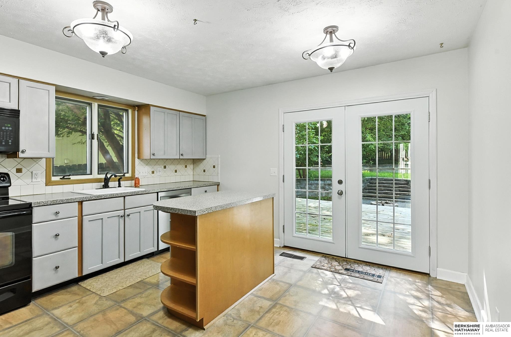 Bellevue, Nebraska 68123, United States, 3 Bedrooms Bedrooms, ,2 BathroomsBathrooms,Residential,Active,191063