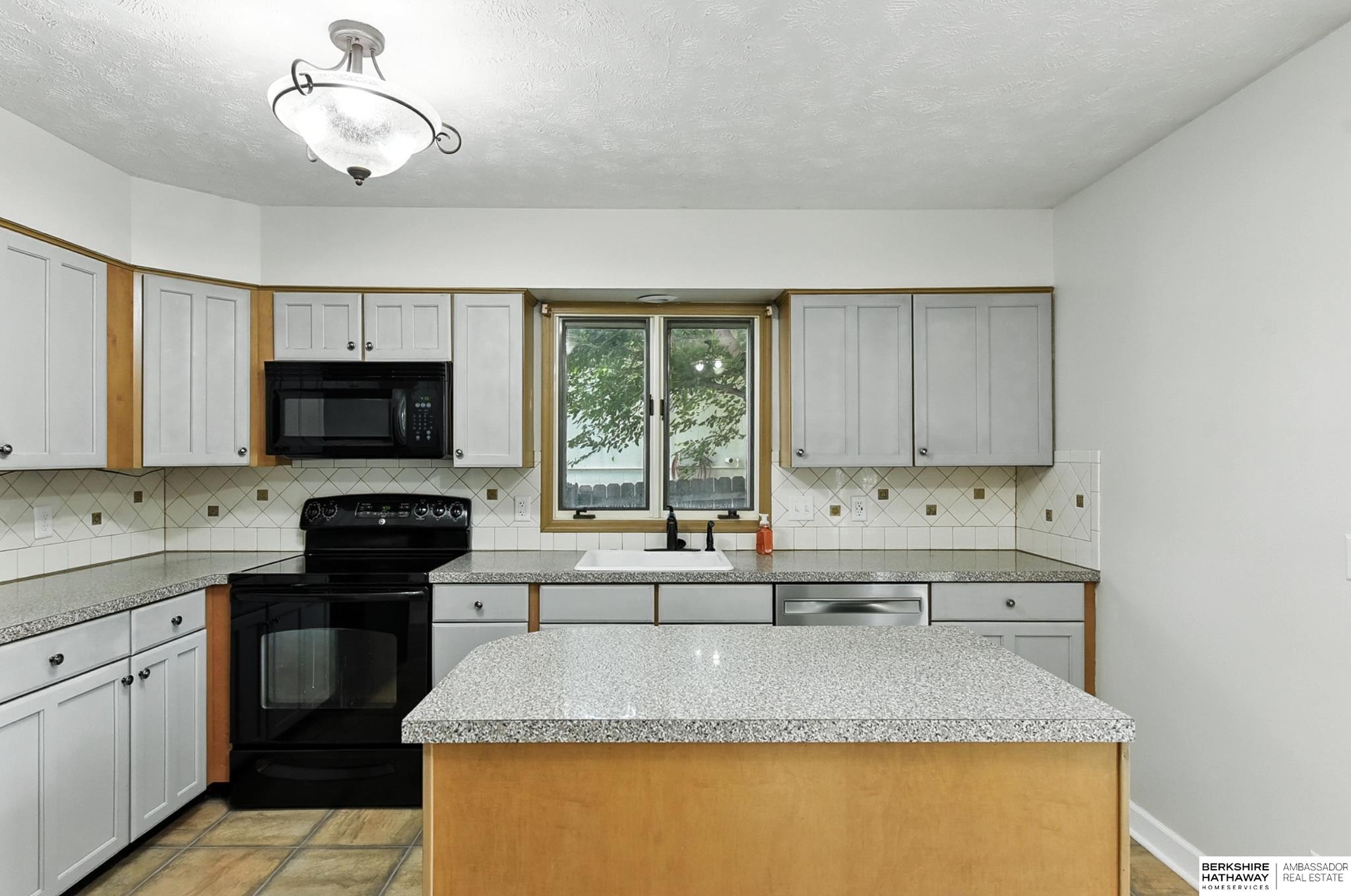 Bellevue, Nebraska 68123, United States, 3 Bedrooms Bedrooms, ,2 BathroomsBathrooms,Residential,Active,191063