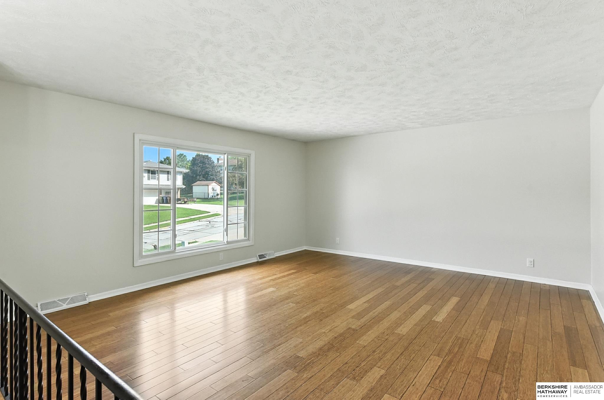 Bellevue, Nebraska 68123, United States, 3 Bedrooms Bedrooms, ,2 BathroomsBathrooms,Residential,Active,191063