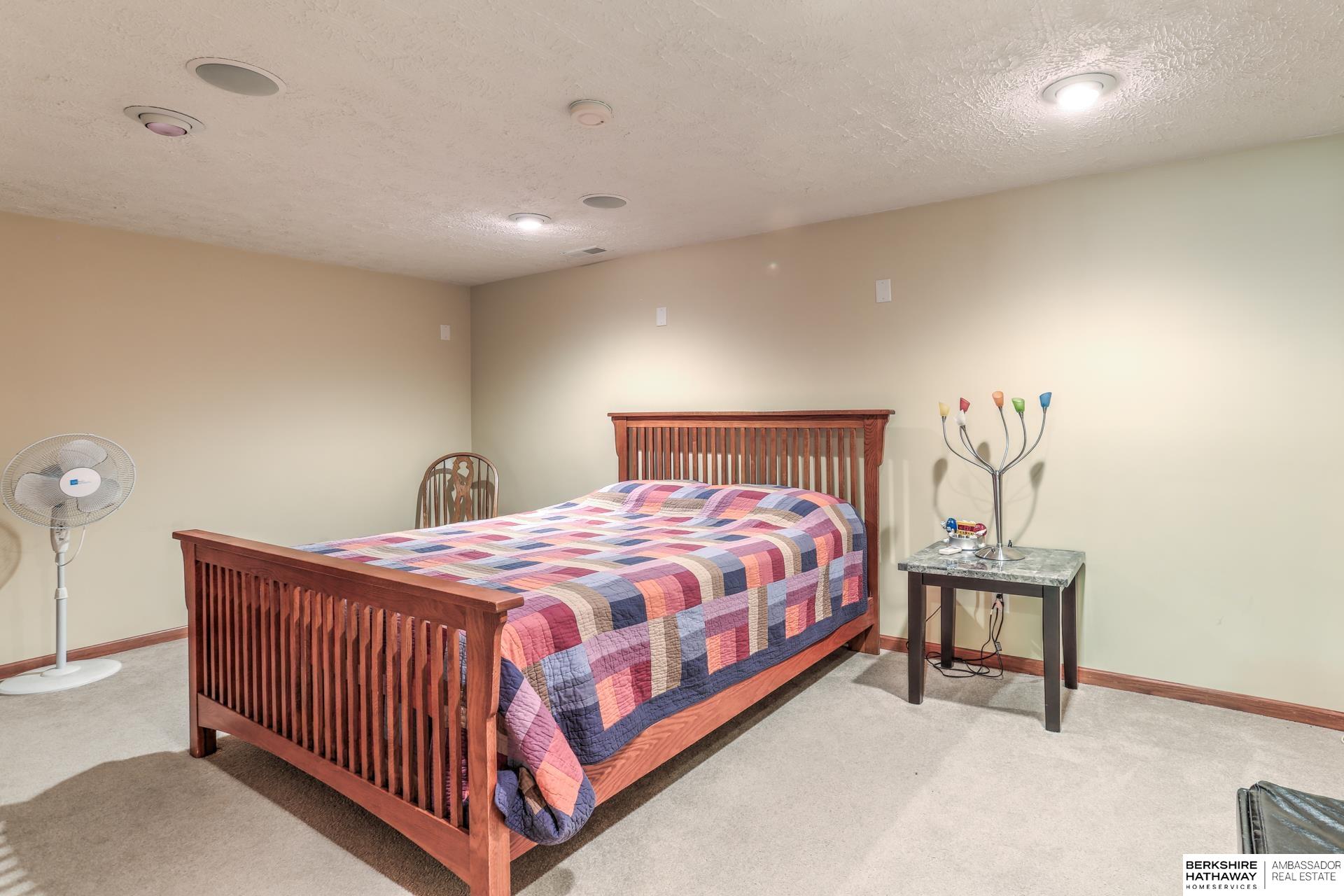 Omaha, Nebraska 68116, United States, 3 Bedrooms Bedrooms, ,3 BathroomsBathrooms,Residential,Pending,126846