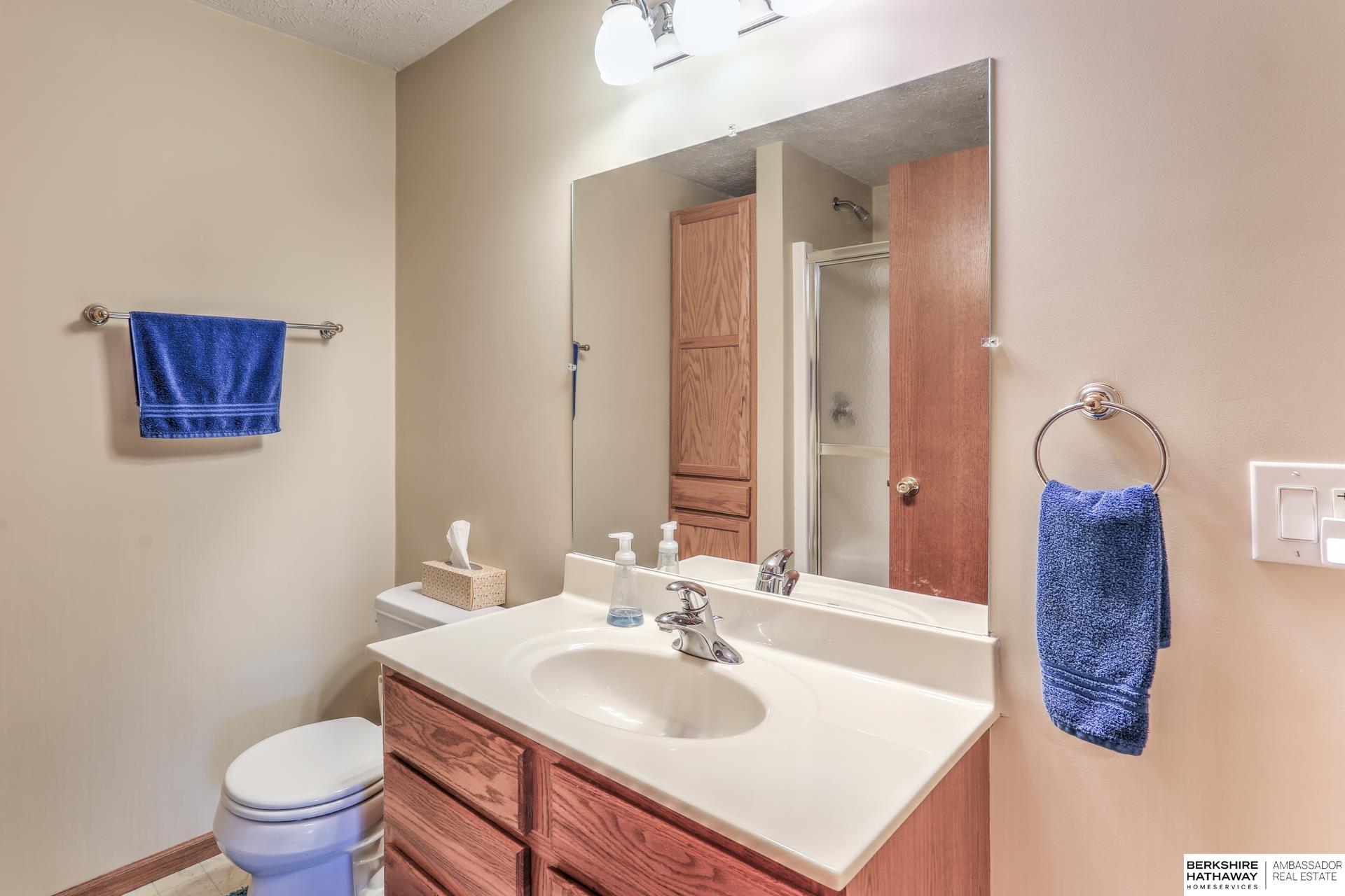 Omaha, Nebraska 68116, United States, 3 Bedrooms Bedrooms, ,3 BathroomsBathrooms,Residential,Pending,126846