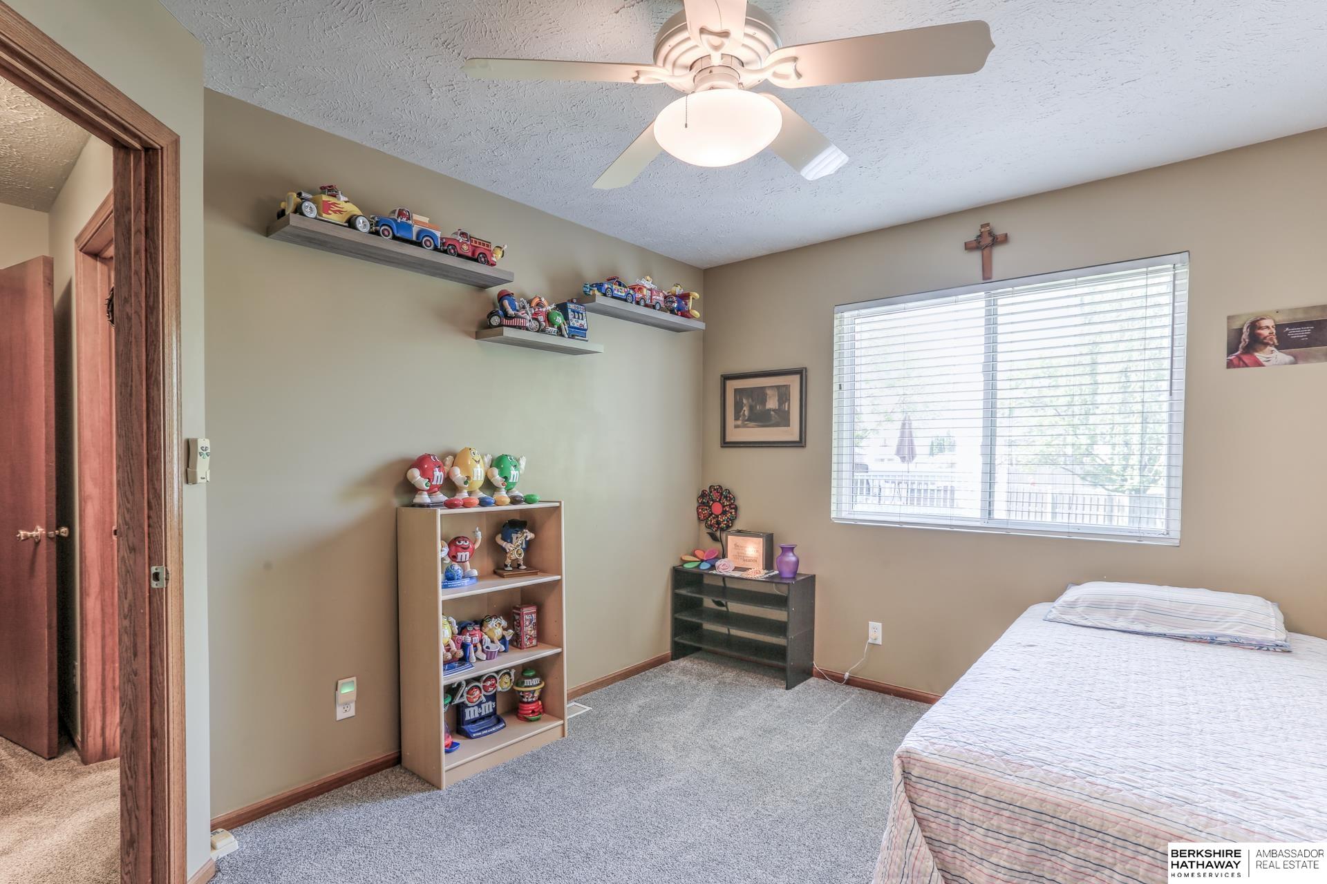 Omaha, Nebraska 68116, United States, 3 Bedrooms Bedrooms, ,3 BathroomsBathrooms,Residential,Pending,126846