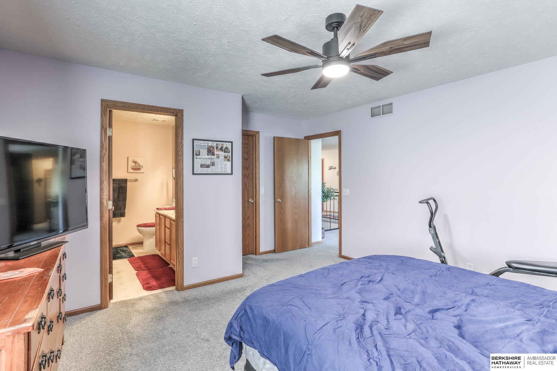 Omaha, Nebraska 68116, United States, 3 Bedrooms Bedrooms, ,3 BathroomsBathrooms,Residential,Pending,126846