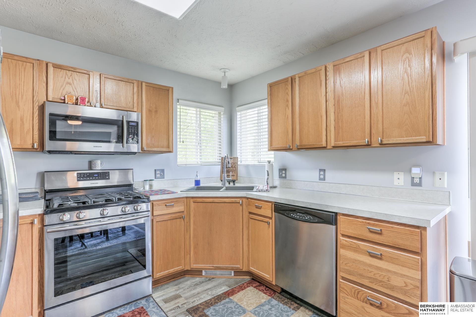 Omaha, Nebraska 68116, United States, 3 Bedrooms Bedrooms, ,3 BathroomsBathrooms,Residential,Pending,126846