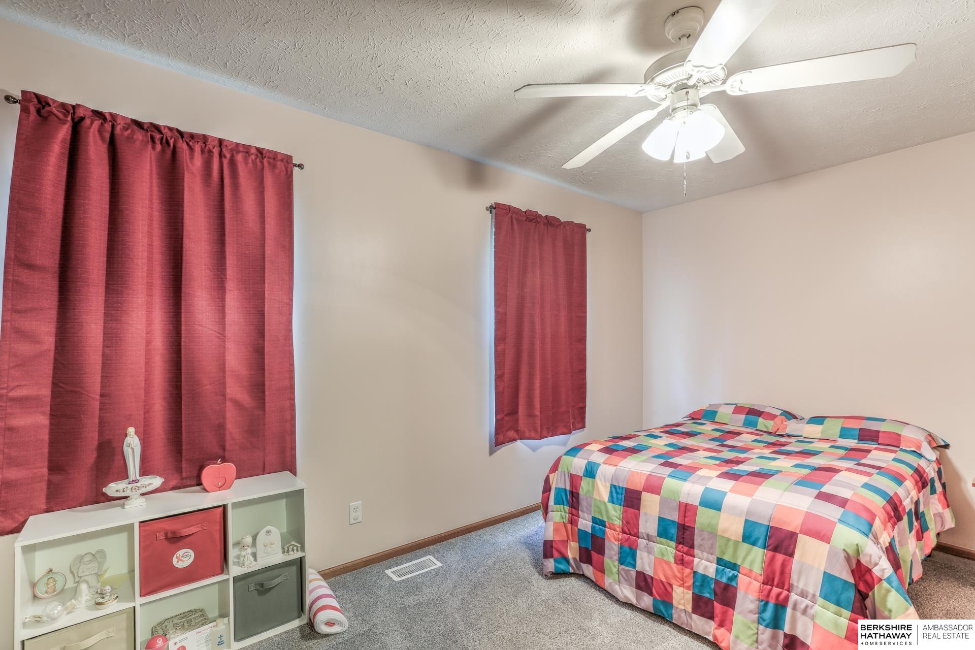 Omaha, Nebraska 68116, United States, 3 Bedrooms Bedrooms, ,3 BathroomsBathrooms,Residential,Pending,126846