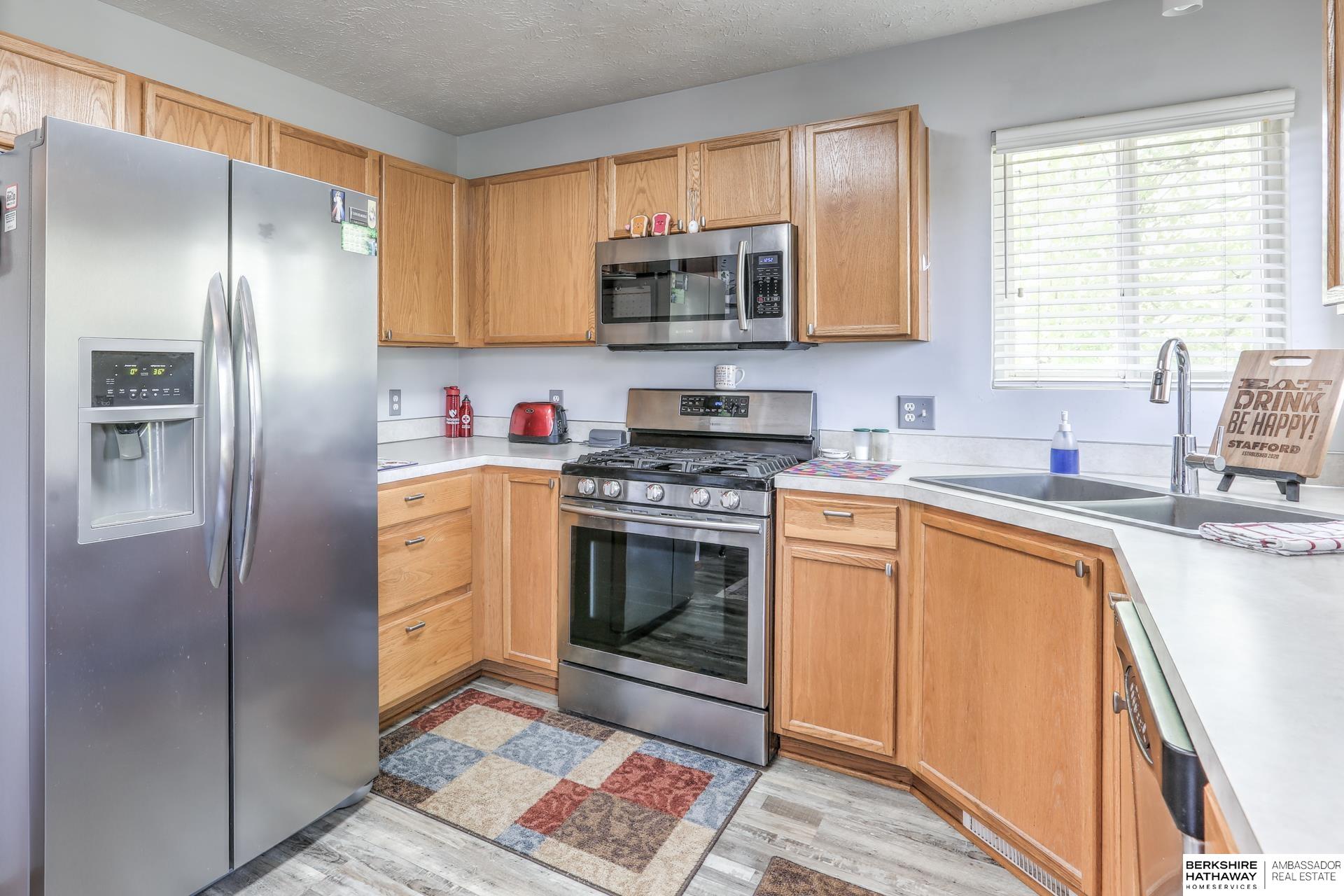 Omaha, Nebraska 68116, United States, 3 Bedrooms Bedrooms, ,3 BathroomsBathrooms,Residential,Pending,126846