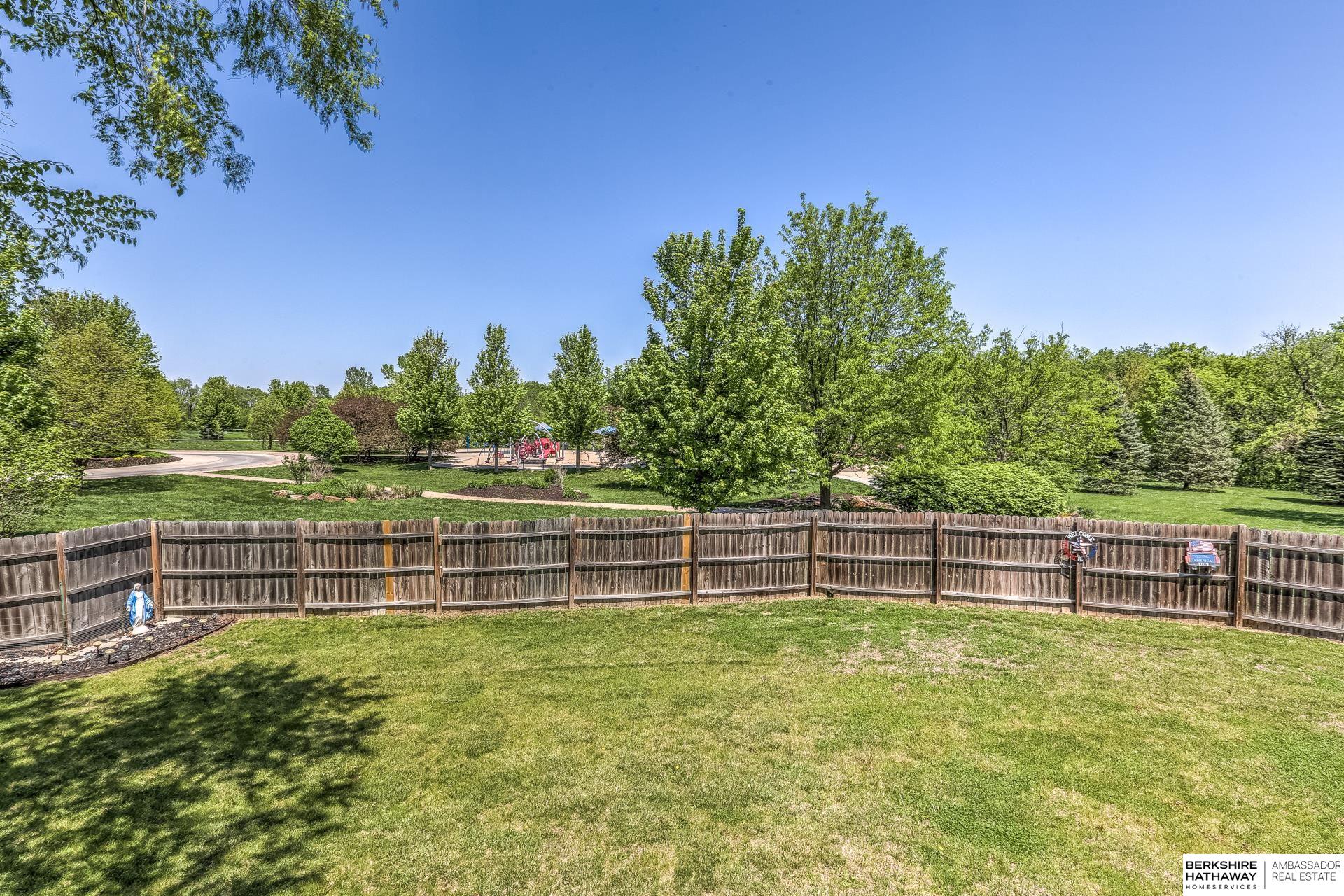 Omaha, Nebraska 68116, United States, 3 Bedrooms Bedrooms, ,3 BathroomsBathrooms,Residential,Pending,126846