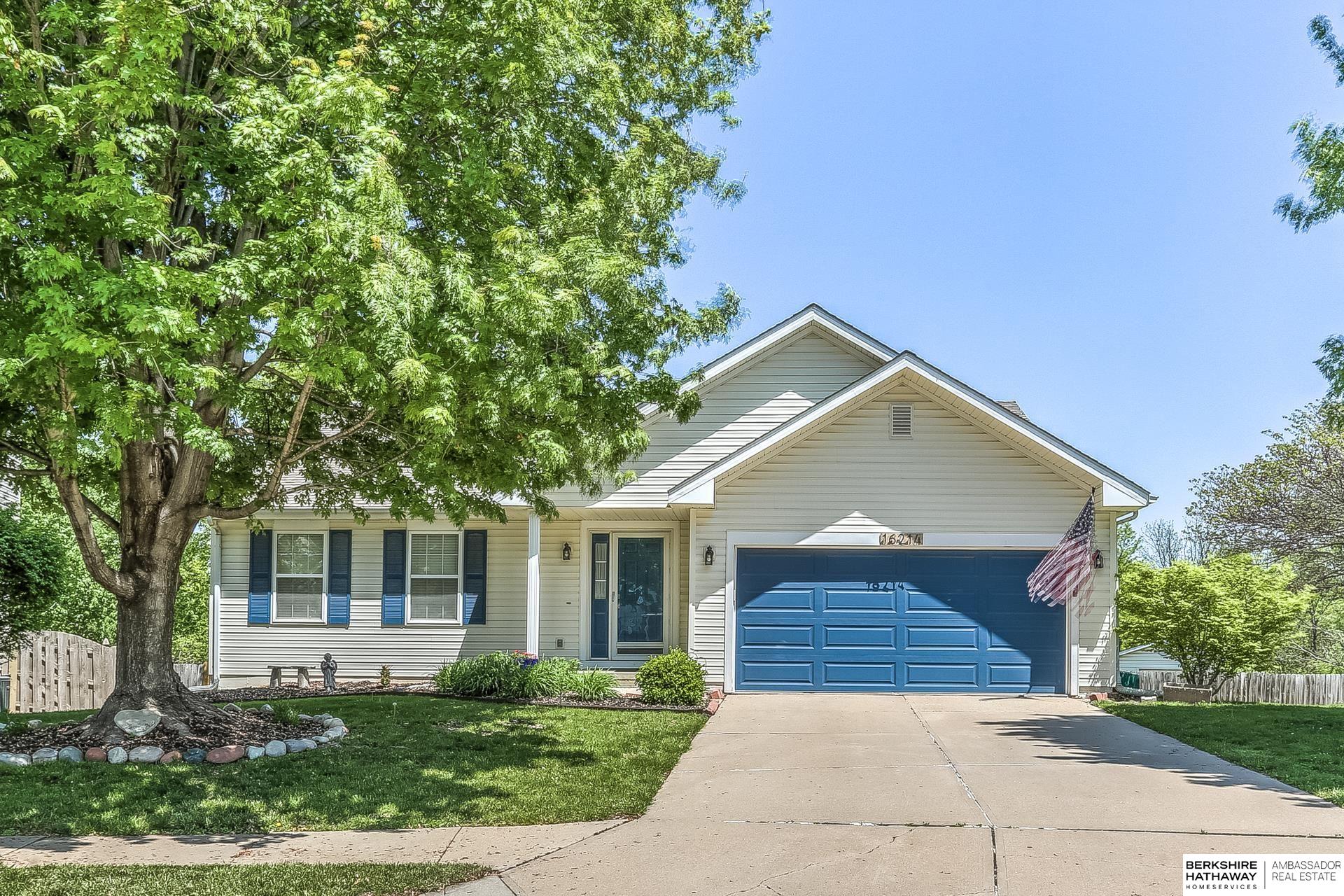 Omaha, Nebraska 68116, United States, 3 Bedrooms Bedrooms, ,3 BathroomsBathrooms,Residential,Pending,126846