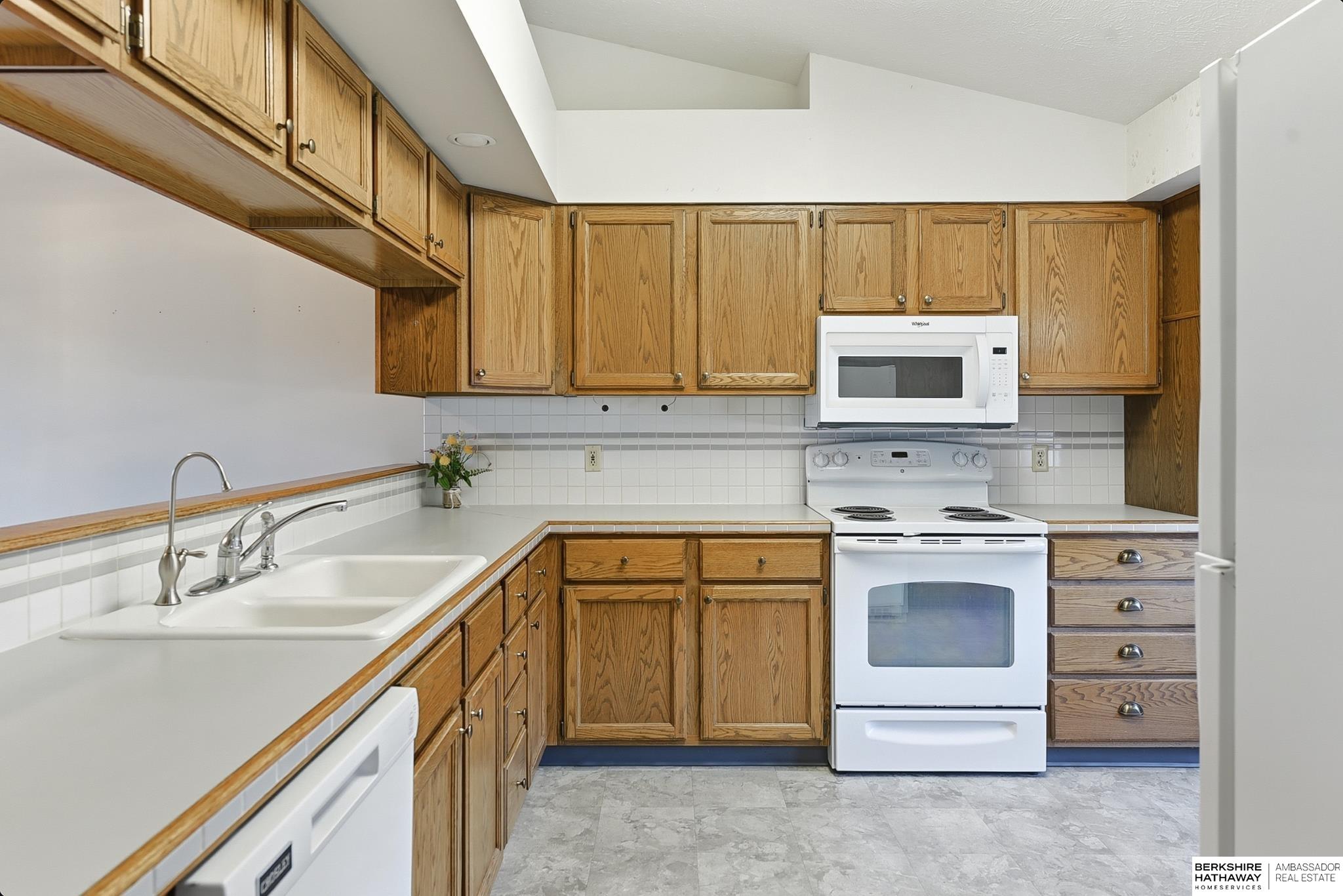 Wahoo, Nebraska 68066, United States, 2 Bedrooms Bedrooms, ,3 BathroomsBathrooms,Residential,Active,255557