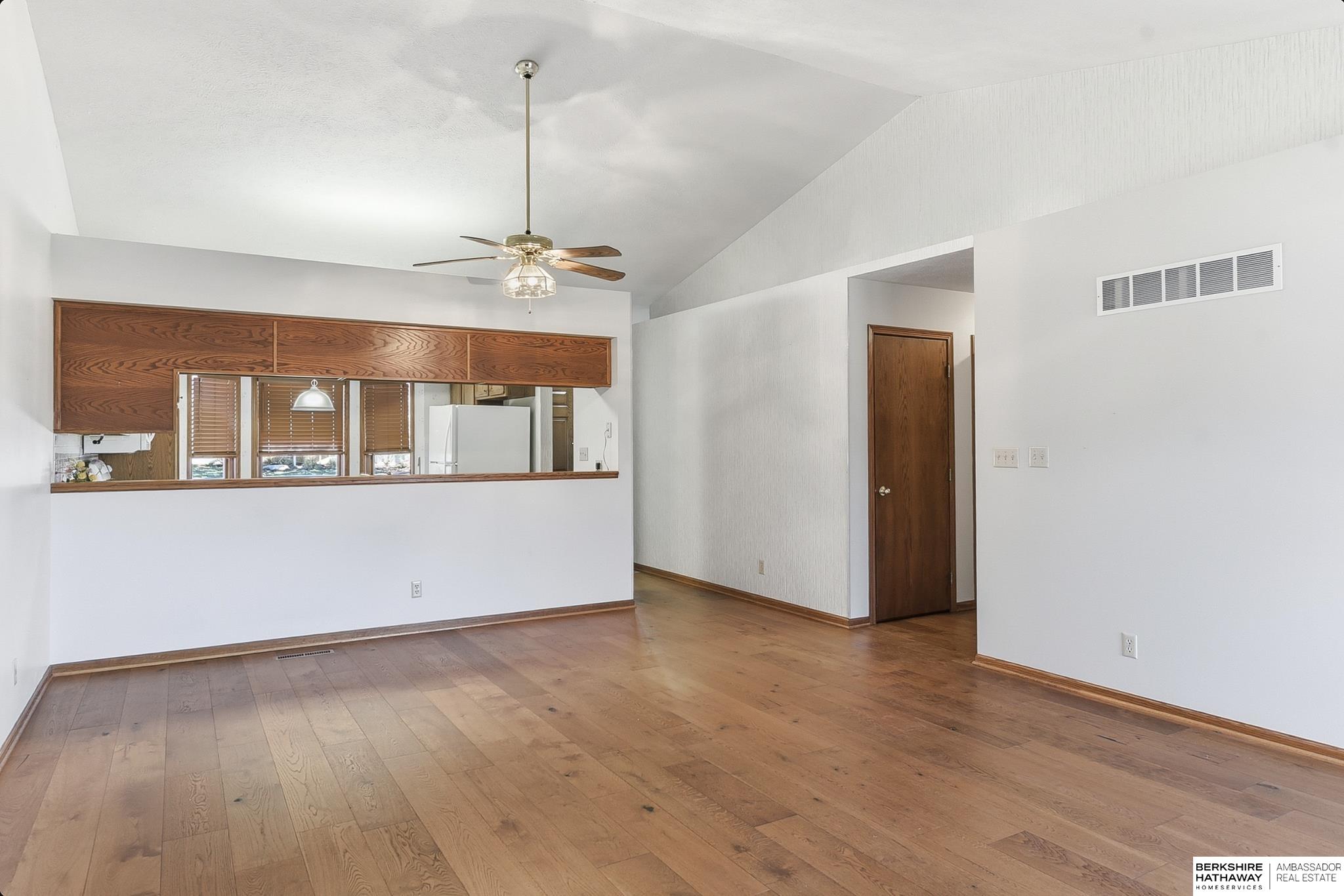 Wahoo, Nebraska 68066, United States, 2 Bedrooms Bedrooms, ,3 BathroomsBathrooms,Residential,Active,255557