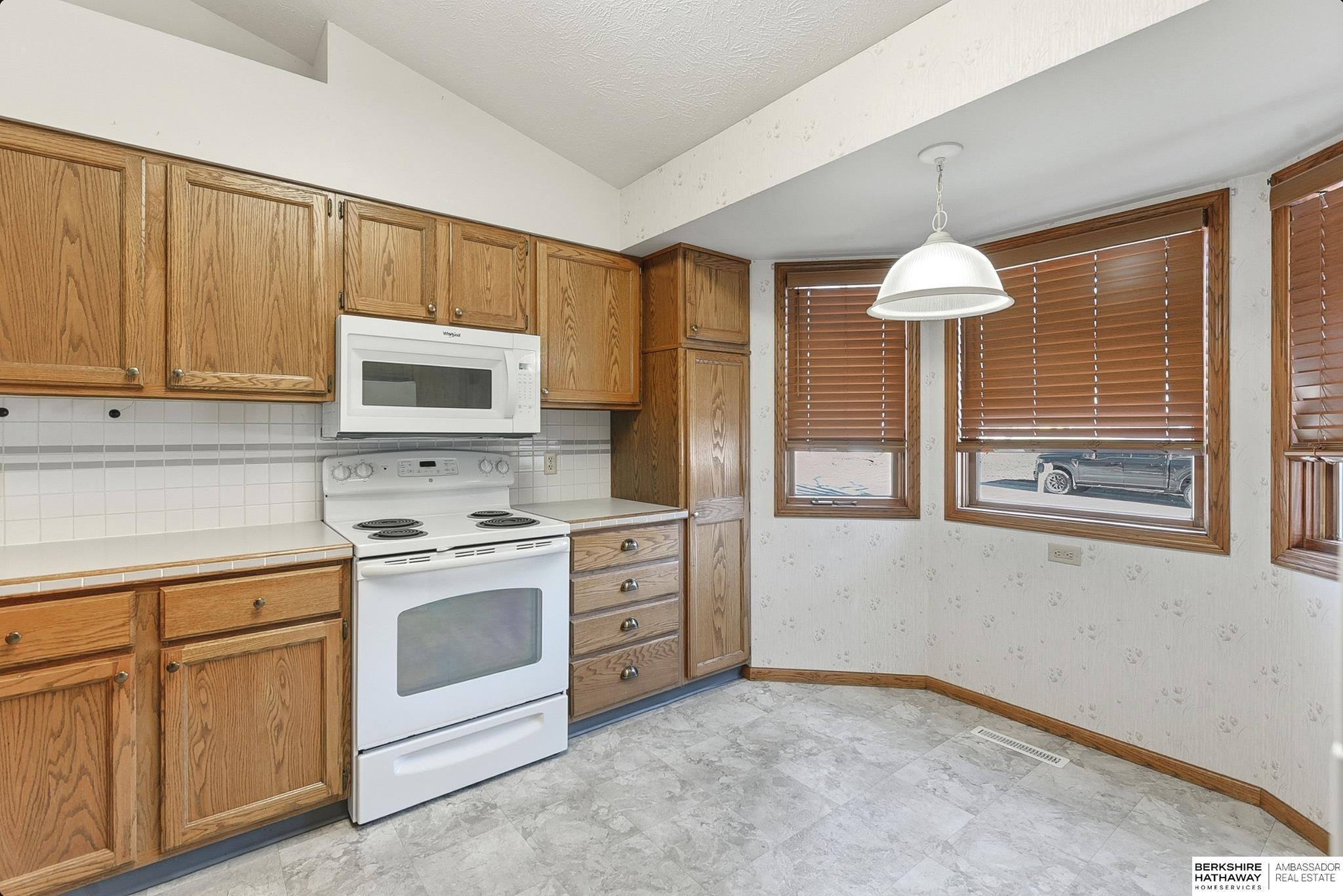 Wahoo, Nebraska 68066, United States, 2 Bedrooms Bedrooms, ,3 BathroomsBathrooms,Residential,Active,255557