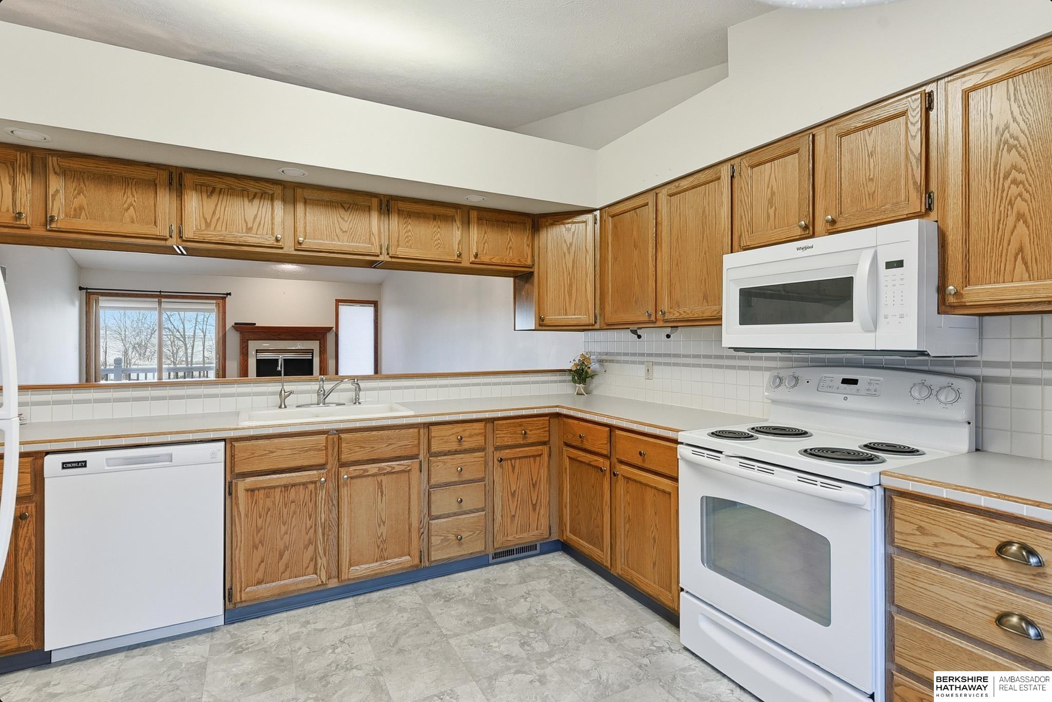 Wahoo, Nebraska 68066, United States, 2 Bedrooms Bedrooms, ,3 BathroomsBathrooms,Residential,Active,255557