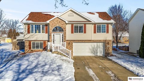Photo of 7811 S 34th Street Circle, Lincoln, NE 68516 (MLS # 22535152)