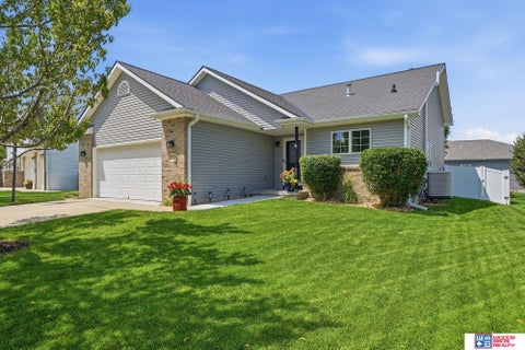 Photo of 7721 S 81st Street, Lincoln, NE 68516 (MLS # 22616138)