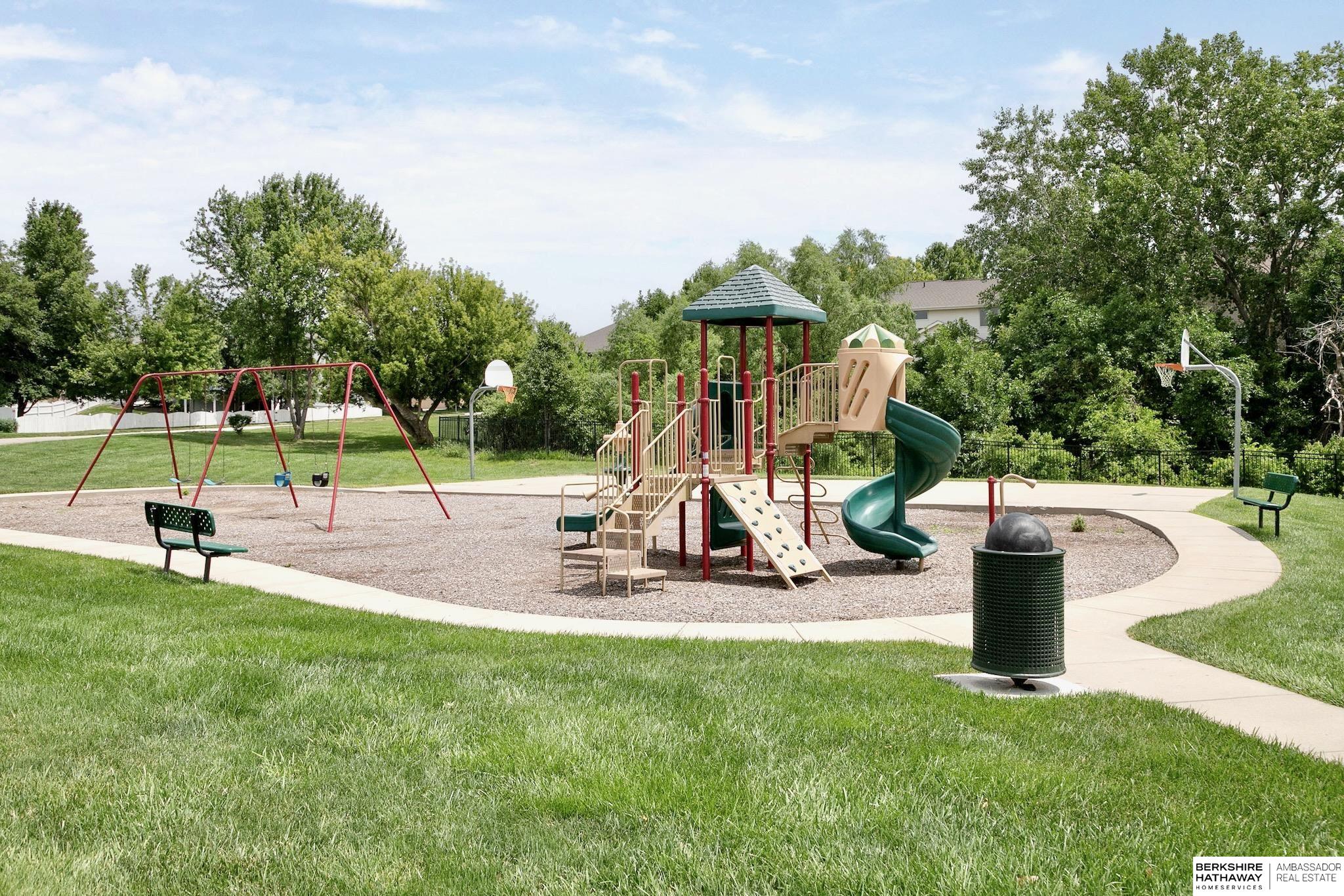 Omaha, Nebraska 68118, United States, 2 Bedrooms Bedrooms, ,2 BathroomsBathrooms,Residential,Active,158335