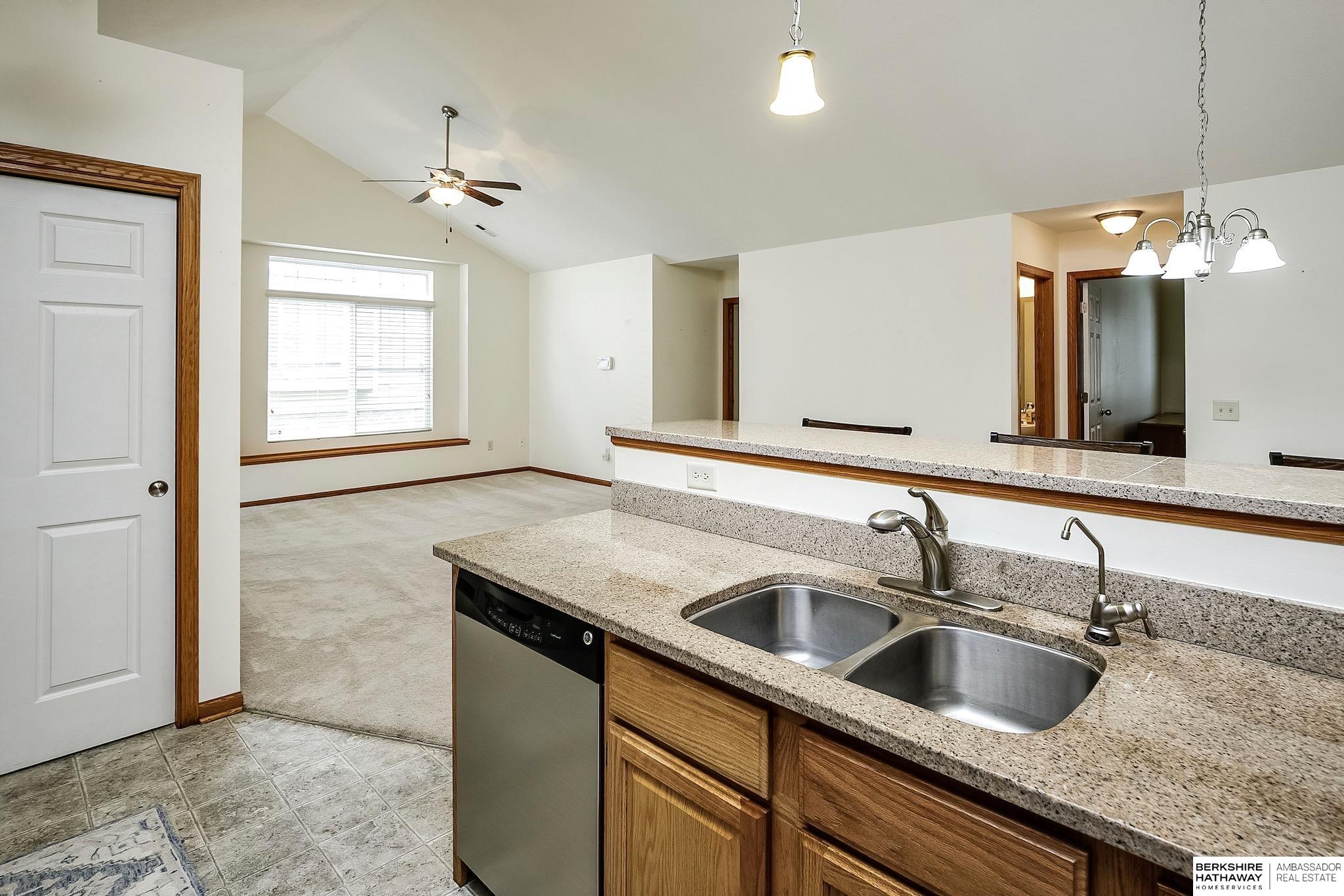 Omaha, Nebraska 68118, United States, 2 Bedrooms Bedrooms, ,2 BathroomsBathrooms,Residential,Active,158335