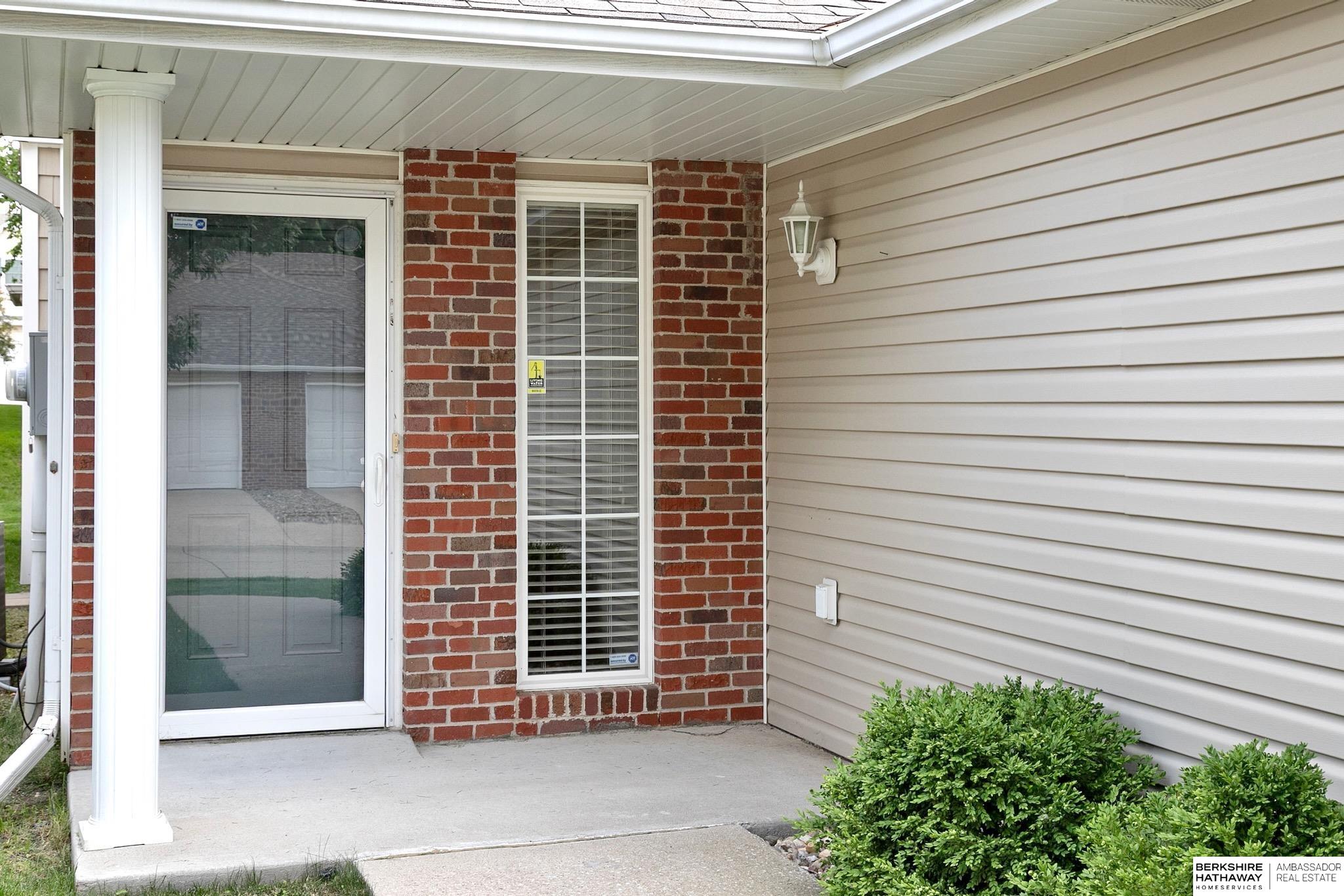 Omaha, Nebraska 68118, United States, 2 Bedrooms Bedrooms, ,2 BathroomsBathrooms,Residential,Active,158335