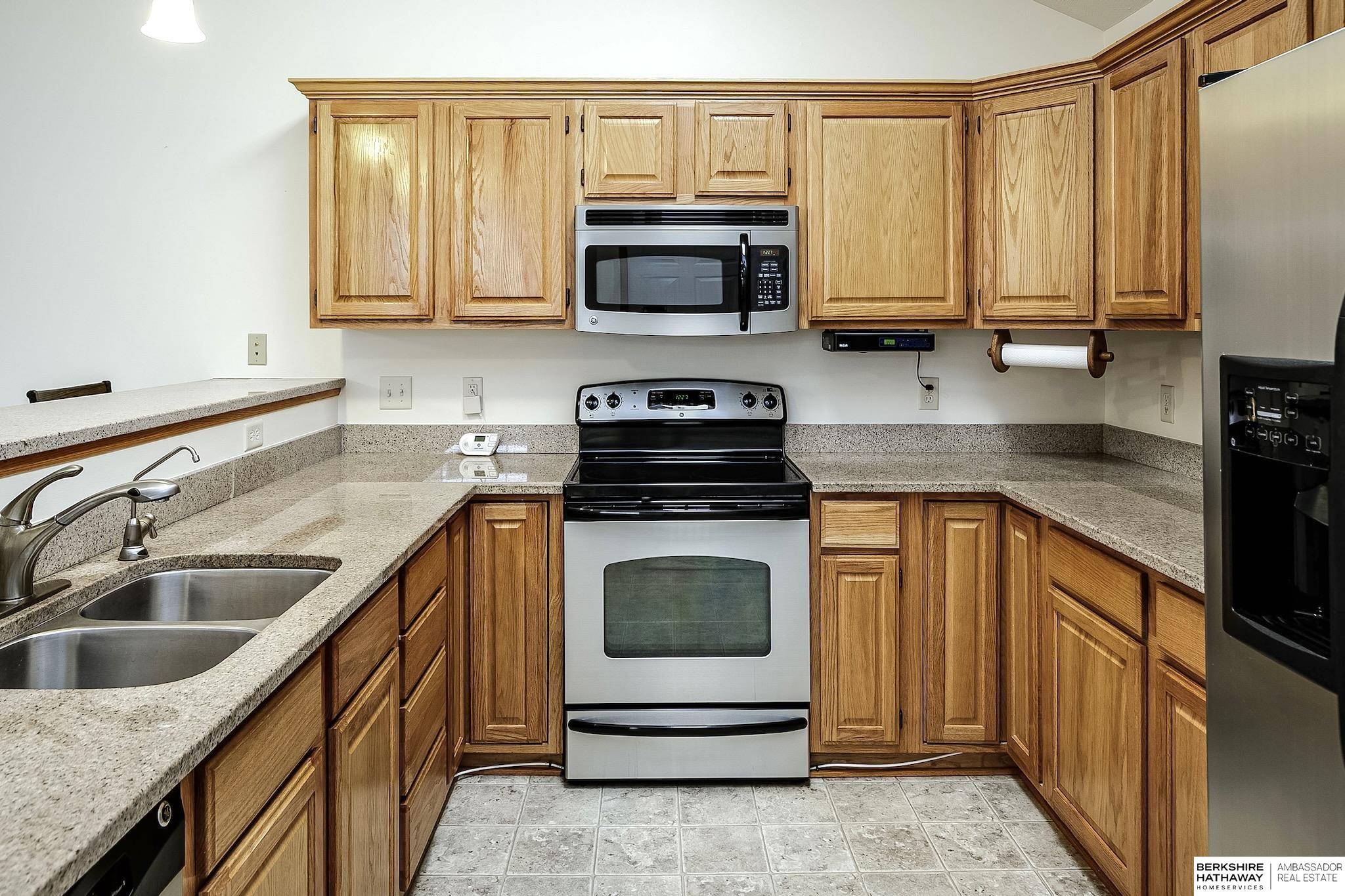 Omaha, Nebraska 68118, United States, 2 Bedrooms Bedrooms, ,2 BathroomsBathrooms,Residential,Active,158335