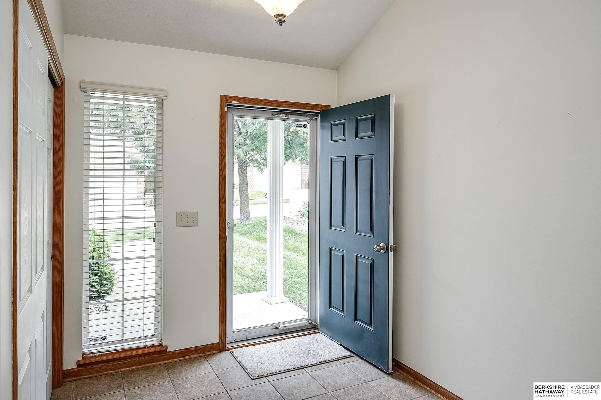 Omaha, Nebraska 68118, United States, 2 Bedrooms Bedrooms, ,2 BathroomsBathrooms,Residential,Active,158335