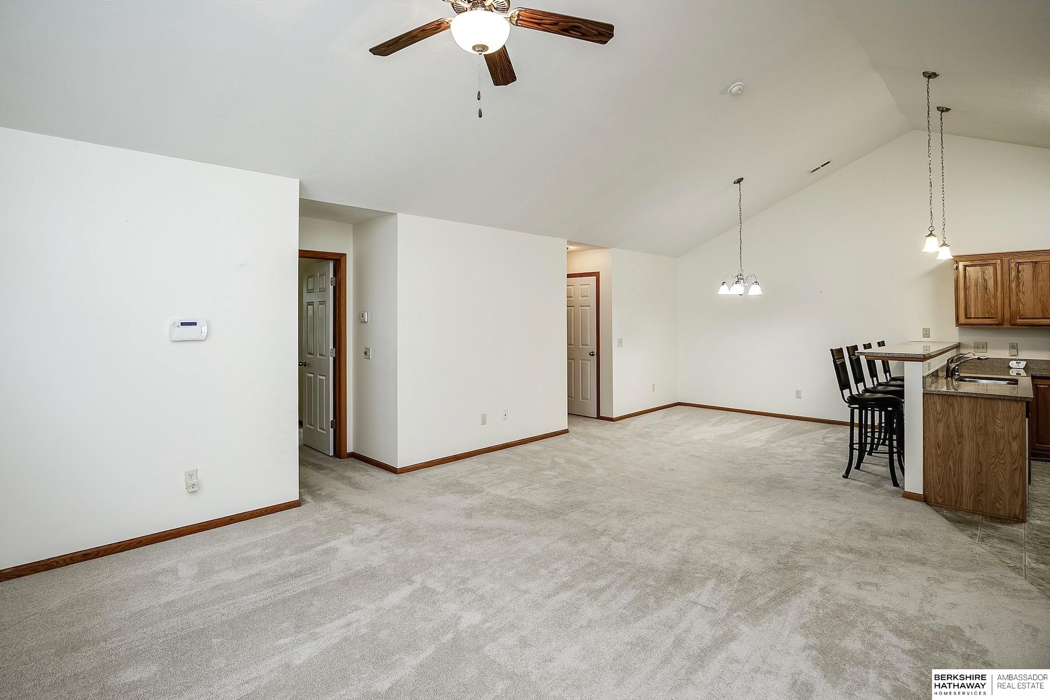 Omaha, Nebraska 68118, United States, 2 Bedrooms Bedrooms, ,2 BathroomsBathrooms,Residential,Active,158335