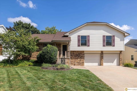 Photo of 1877 S 143 Street, Omaha, NE 68144 (MLS # 22626196)