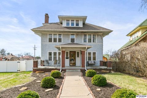 Photo of 102 N 55 Street, Omaha, NE 68132 (MLS # 22605274)