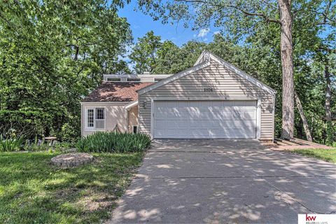 Photo of 5106 Raven Oaks Drive, Omaha, NE 68152 (MLS # 22530690) Photo of 5106 Raven Oaks Drive, Omaha, NE 68152 (MLS # 22530690)