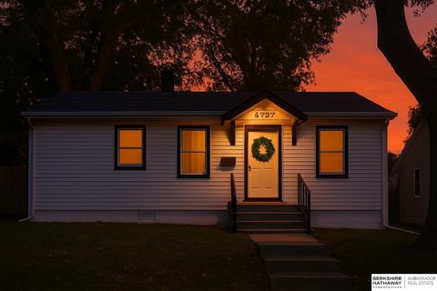 Photo of 4727 N 38th Street, Omaha, NE 68111 (MLS # 22530975) Photo of 4727 N 38th Street, Omaha, NE 68111 (MLS # 22530975)