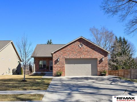 Photo of 150 S 92nd Street, Lincoln, NE 68520 (MLS # 22606288)