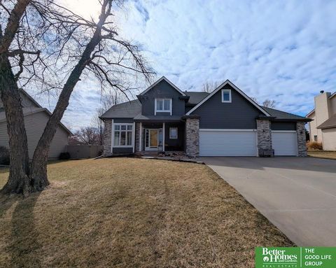 Photo of 14021 Camden Avenue, Omaha, NE 68164 (MLS # 22606816)