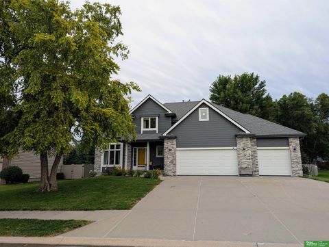 Photo of 14021 Camden Avenue, Omaha, NE 68164 (MLS # 22606816)