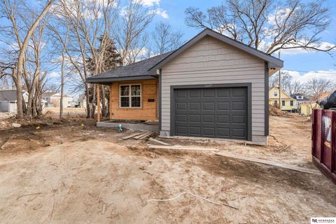 Photo of 2607 Spencer Street, Omaha, NE 68111 (MLS # 22602599)