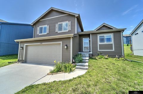 Photo of 7720 N 108 Street, Omaha, NE 68142 (MLS # 22602700)